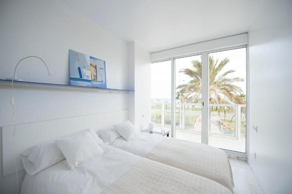 Фото You Stylish Beach Apartments 4*