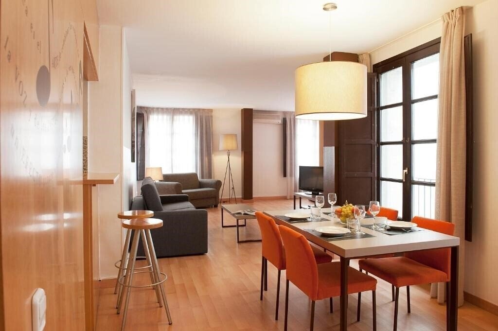Изображение Aspasios Plaza Real Apartments 3*