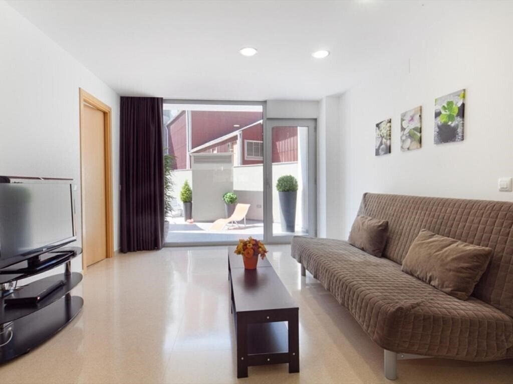 Изображение Charm Suites 3*