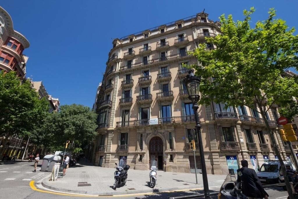 Картинка Hostalin Barcelona Gran Via 3*