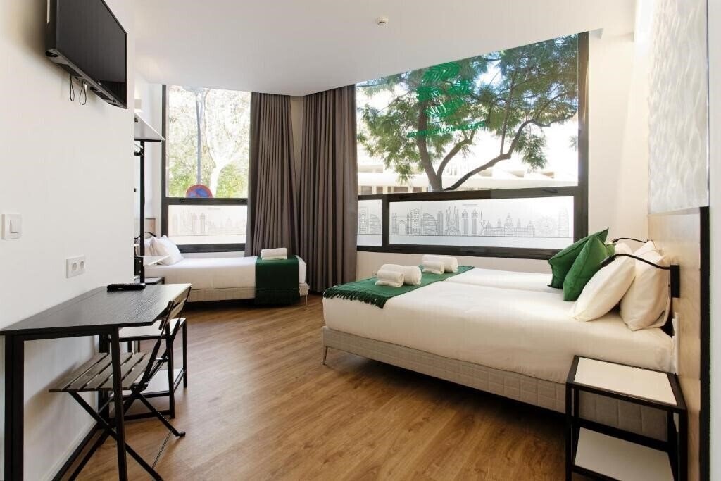 Отель Barna House Hotel 2*