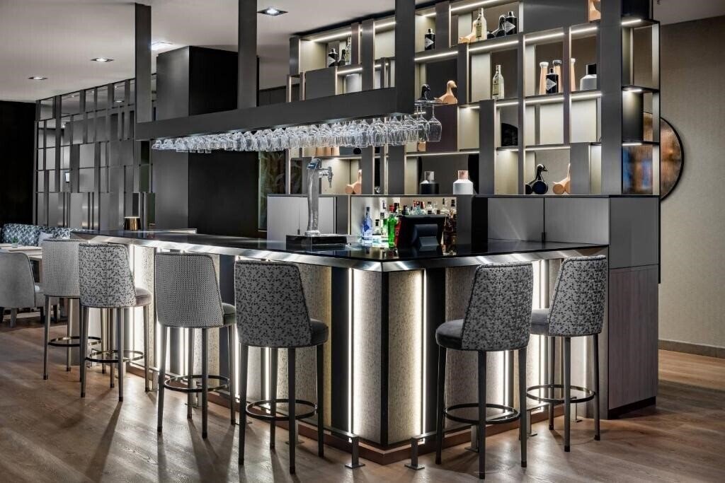 Отель Ac Hotel By Marriot Oviedo Forum 4*