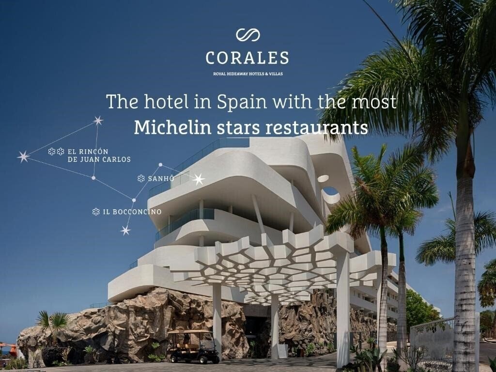 Отель Royal Hideaway Corales Suites 5*
