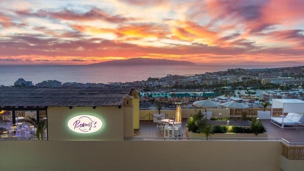 Изображение Ramada Residences by Wyndham Costa Adeje (ex. Clc Paradise) 4*