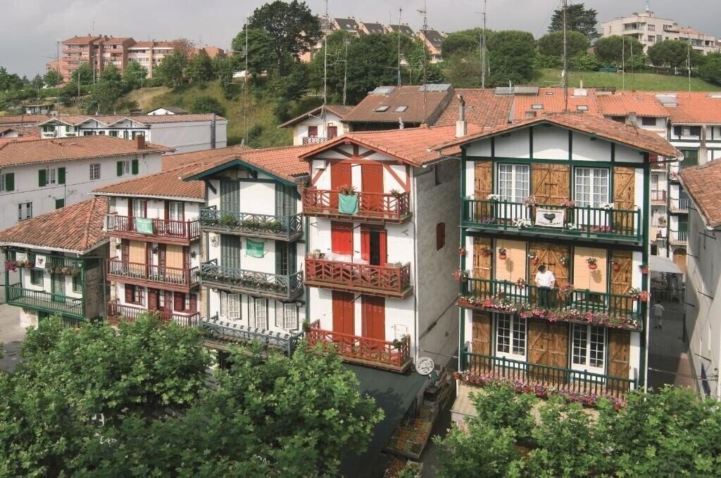 Отель Hotel Jauregui 3*
