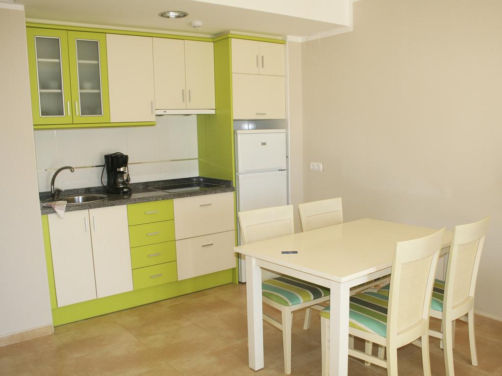 Фото Esmeralda Suites Aptos Apart Hotel апартаменты