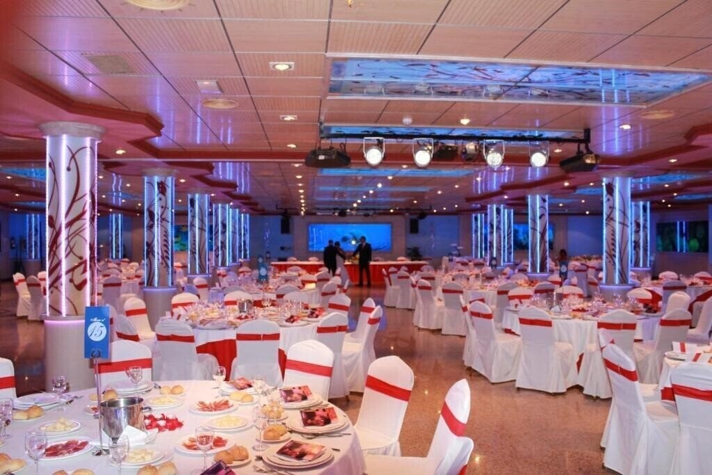 Изображение Marina Resort Benidorm The Original Benidorm Vibe (ex. Marina Benidorm, Marina Center, Marina Resort Benidorm) 4*