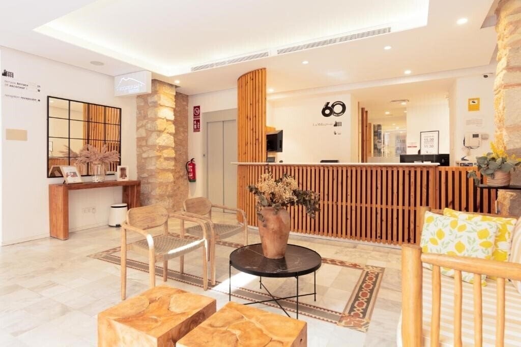 Фото La Milagrosa 1*