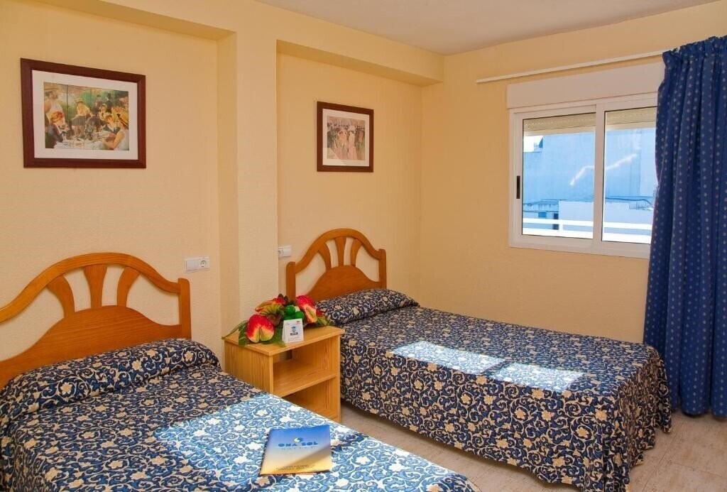 Фото Avenida Apartaments 3*