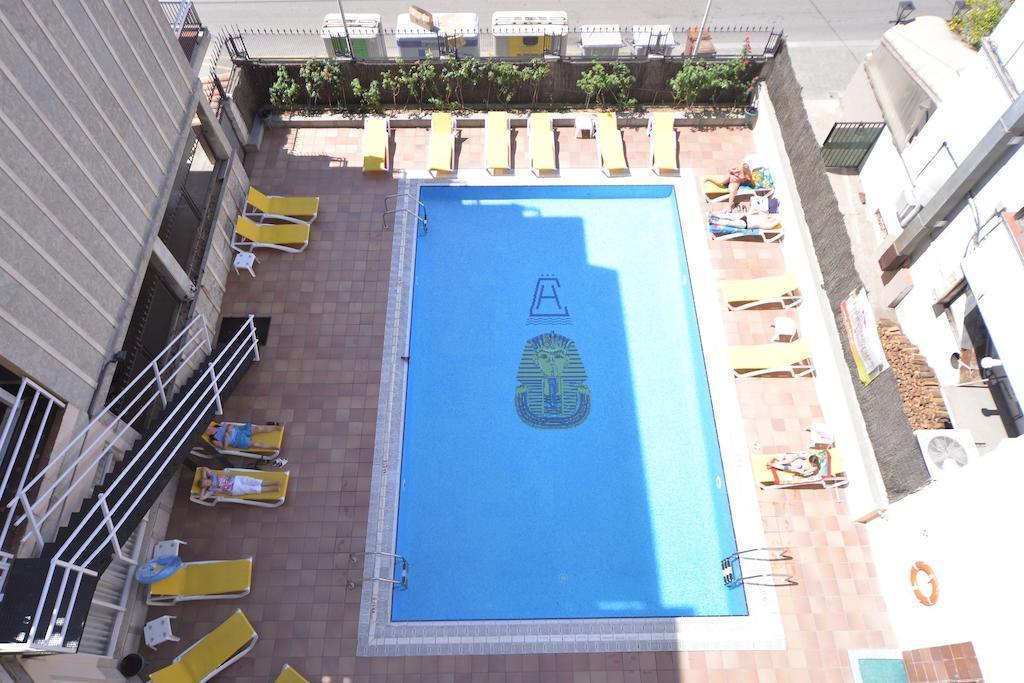 Отель Copacabana 3*