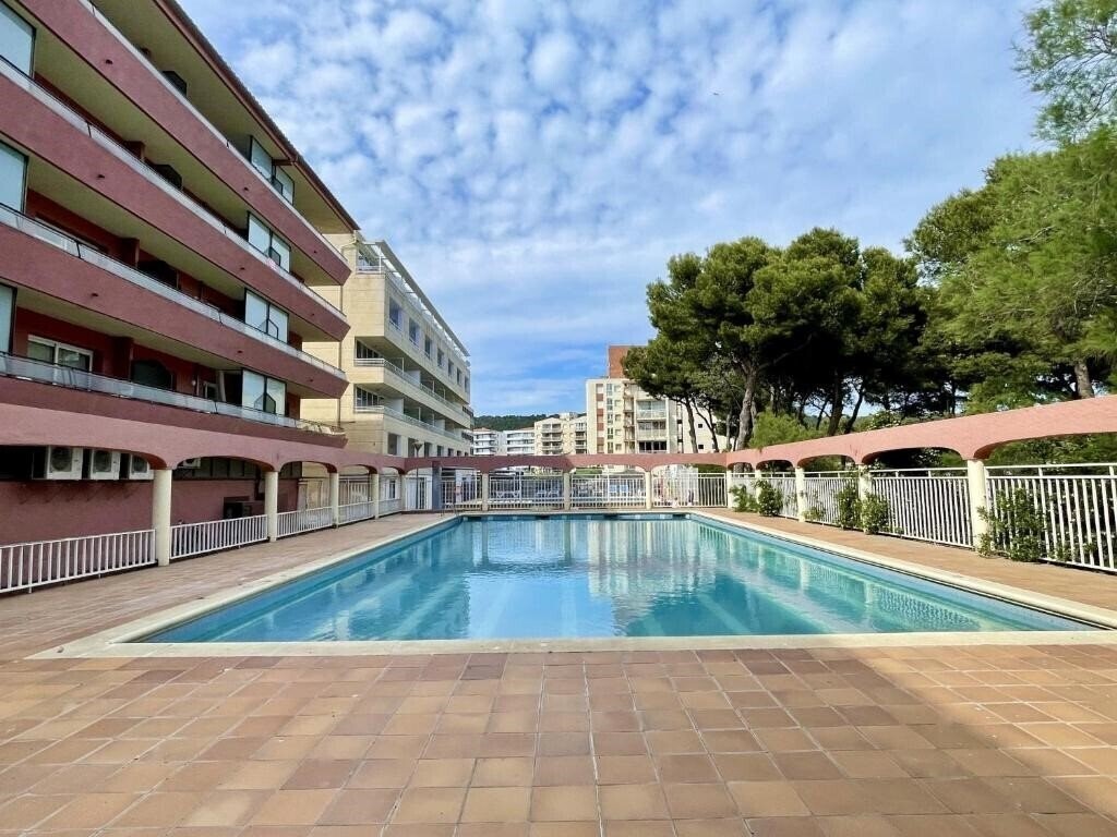 Изображение Apartments Salles Beach 3*