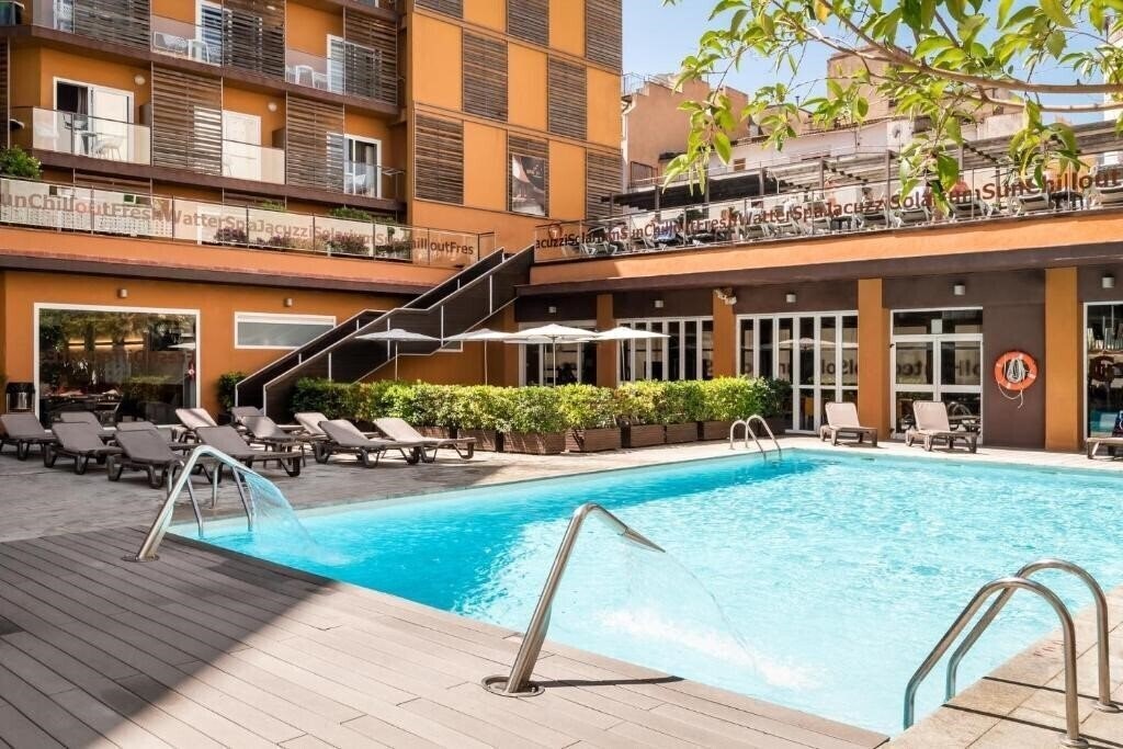 Отель Alegria Plaza Paris 4*