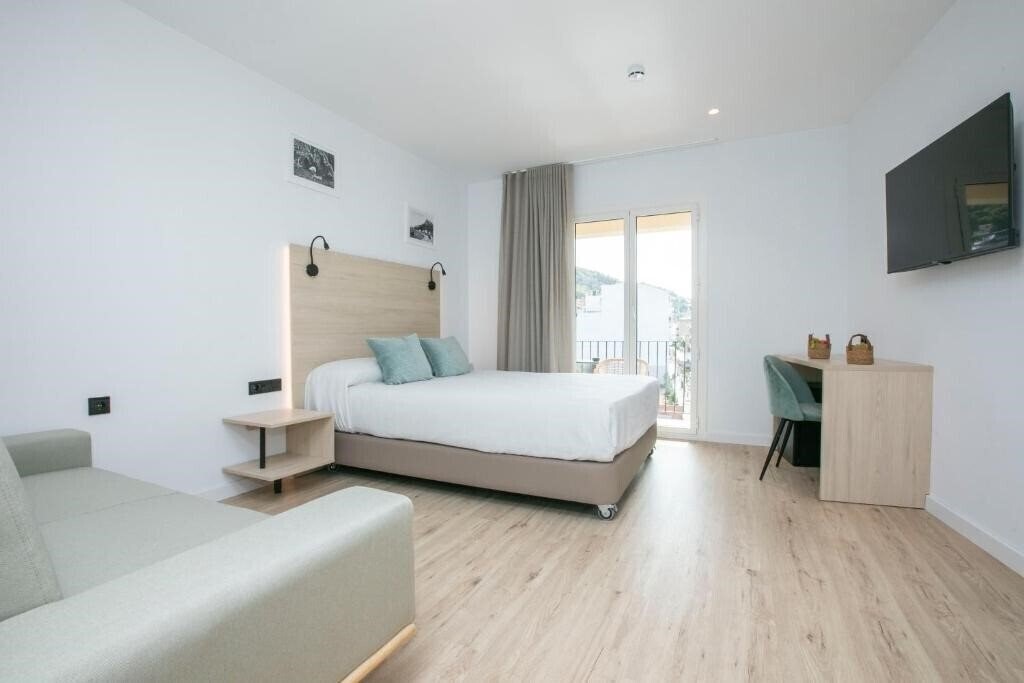 Отель Hotel Coral Boutique (ex. Evenia Coral Boutique) 4*