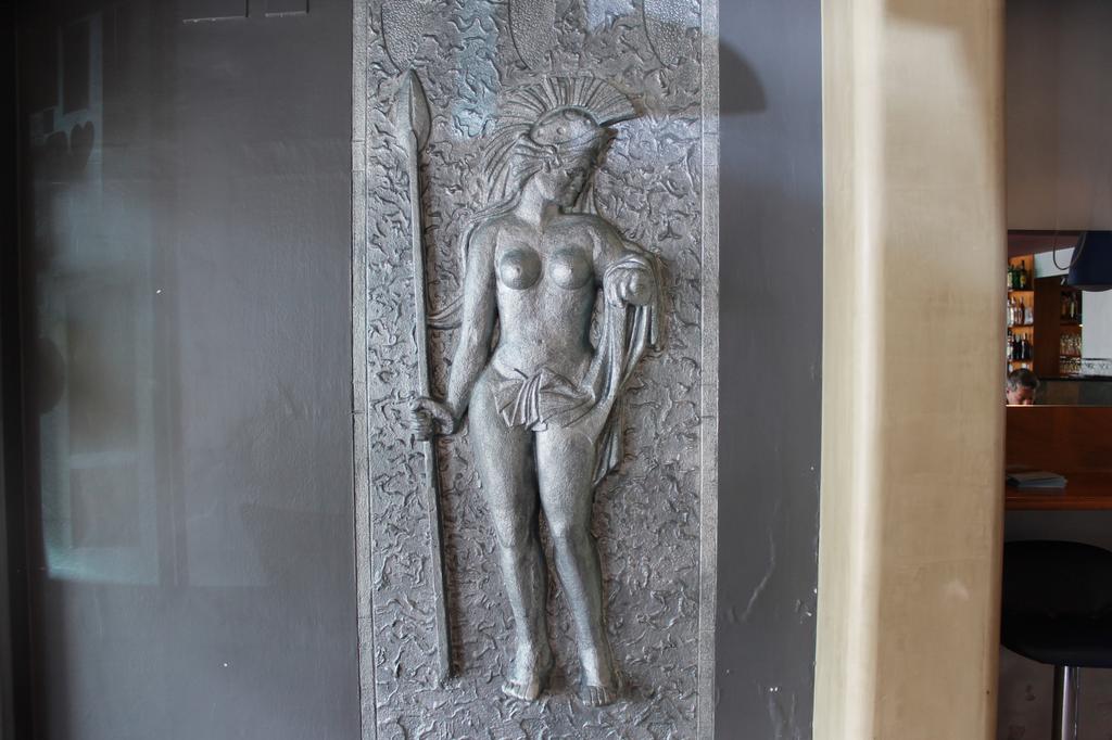 Отель Athene 3*