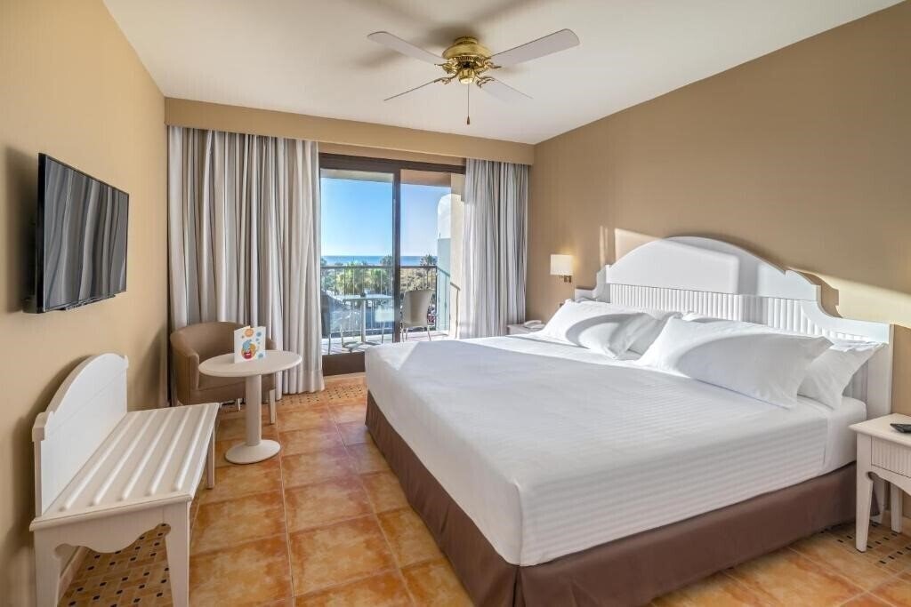 Фотография Occidental Isla Cristina (ex. Barcelo) 4*