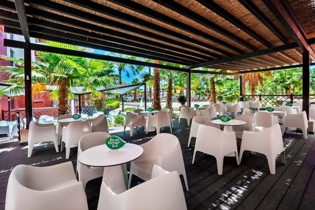 Картинка Occidental Isla Cristina (ex. Barcelo) 4*