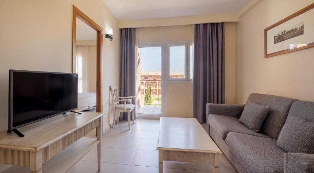 Картинка Ilunion Sancti Petri 4*