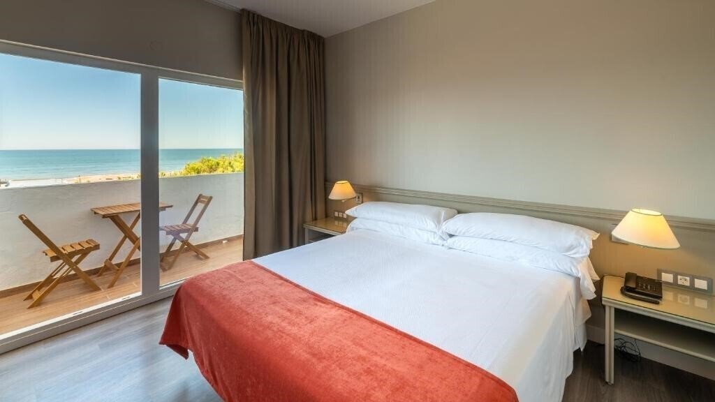 Картинка Pato Rojo Punta Umbria 3*