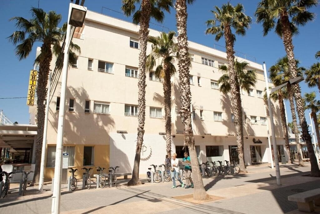 Отель Malvarrosa Beach Rooms 2*
