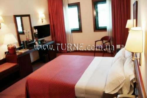 Изображение Tryp Santiago 4*