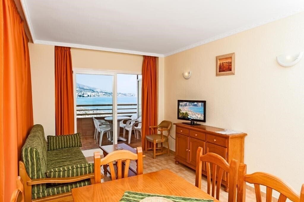 Изображение Apartamentos Turisticos Stella Maris 3*
