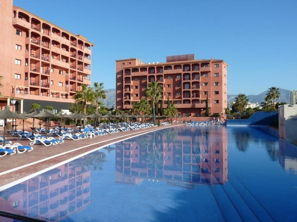 Отель Myramar Fuengirola Castle Beach 3*
