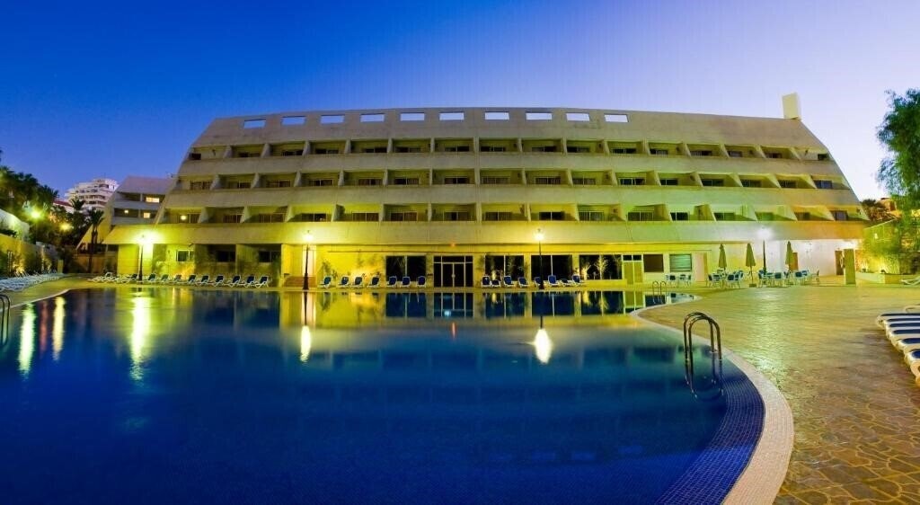 Отель Las Piramides 4*