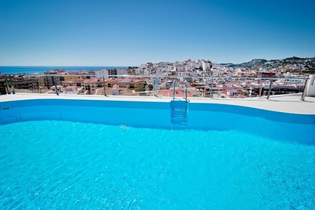 Отель Bahia Almunecar 4*