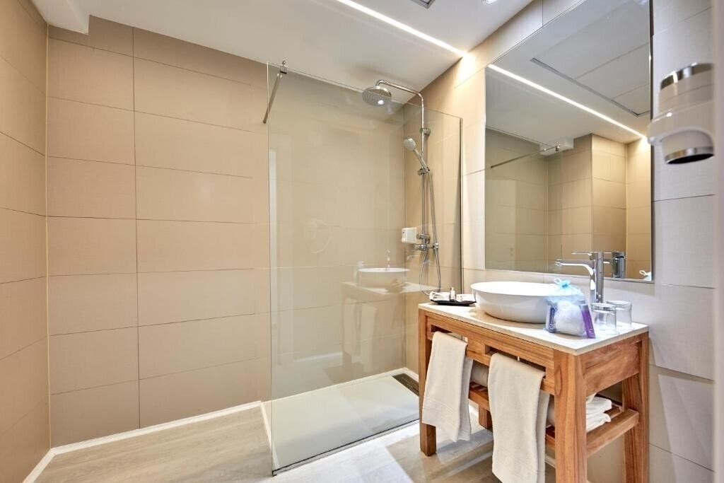 Отель Ibersol Torremolinos Beach (ex. Marconfort Costa Del Sol) 4*