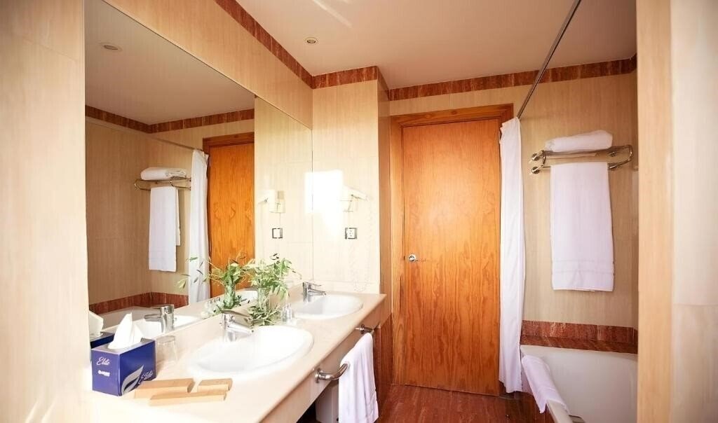 Фотография Bakour Oh Nice 4*