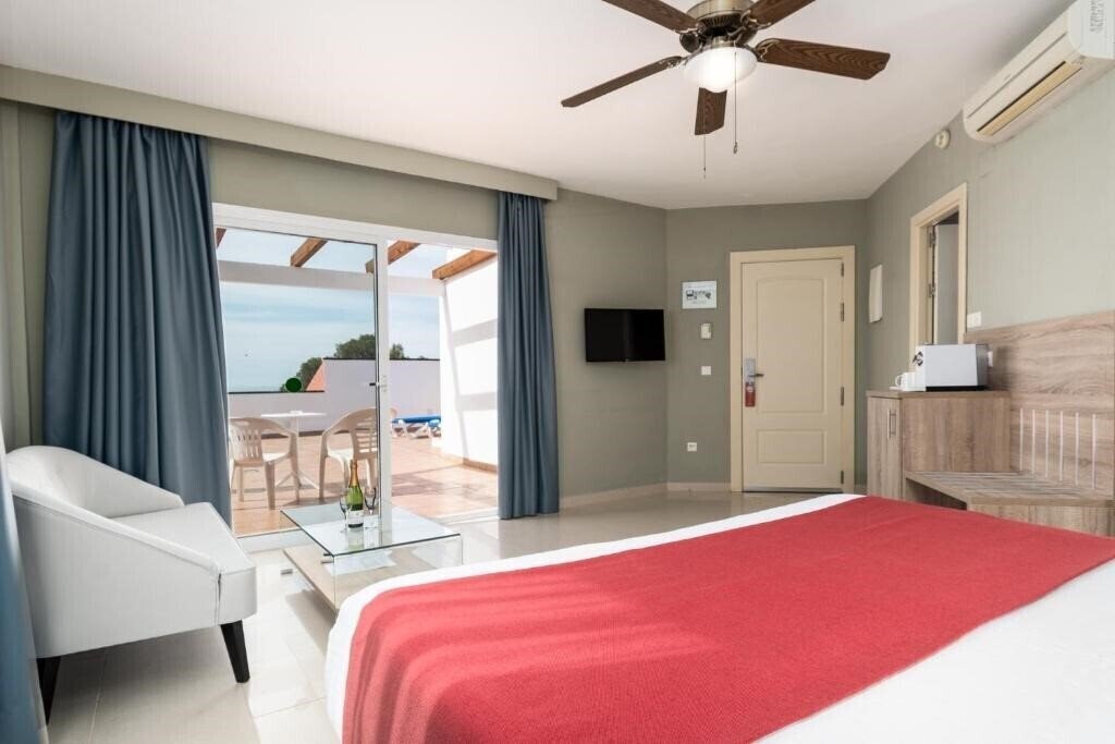 Фото Los Arcos Nerja 3*