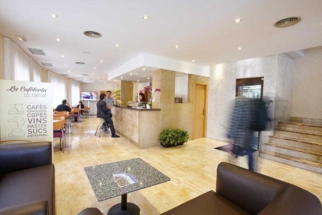 Картинка Hcc Montsia 2*