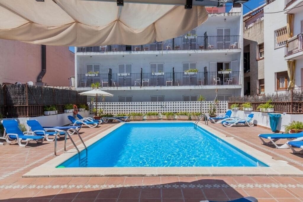 Отель Hotel El Cid 1*