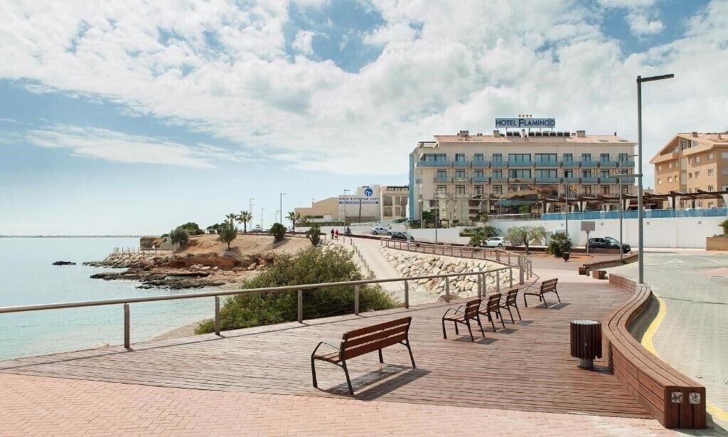 Отель Flamingo Hotel L'Ampolla 4*