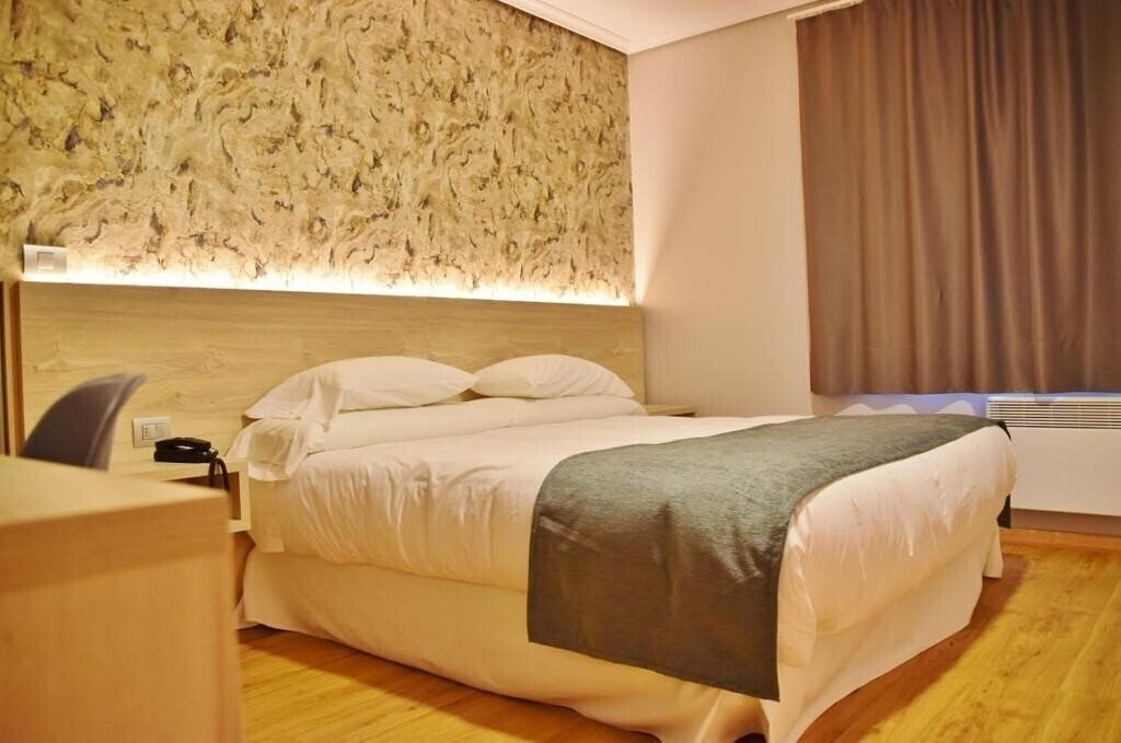 Изображение Hospedium Hotel La Marina Costa da Morte (ex. Hotel La Marina) 2*