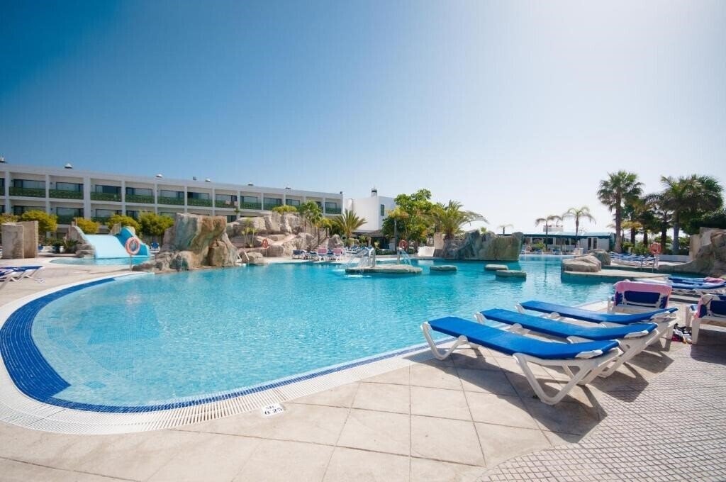Отель Blue Sea Costa Bastian 4*