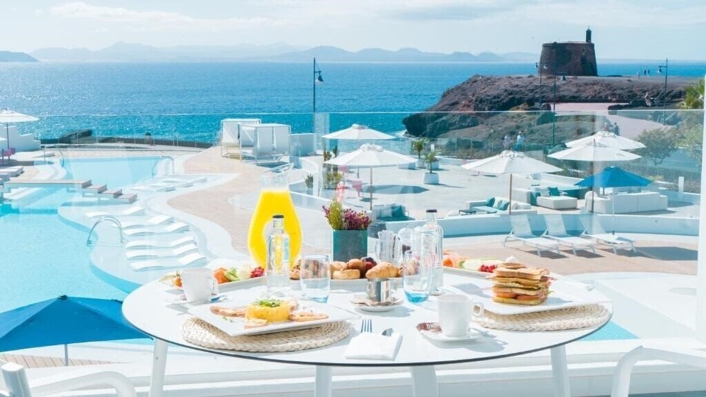 Фотография La Cala Suites 5*