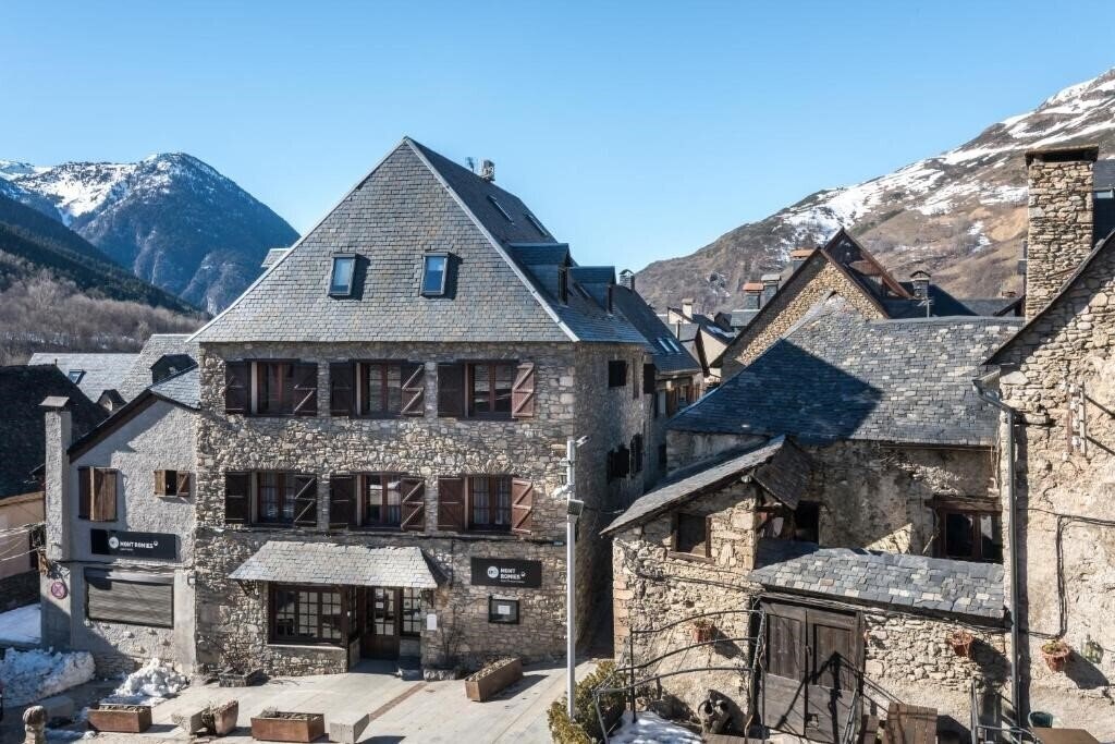 Отель SNO Mont Romies 2*