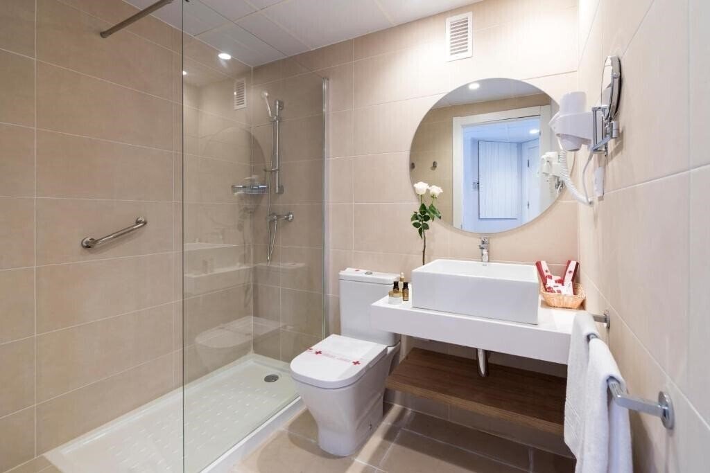 Фотография Apartamentos Guitart Lloret De Mar (ex. Guitart Park IV Apartotel) 3*