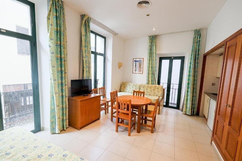 Картинка Royal Apart 3*