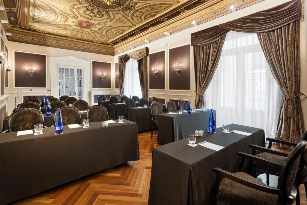 Картинка Catalonia Las Cortes 4*