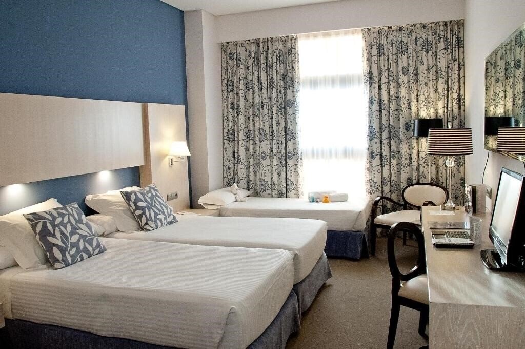 Отель Nuevo Boston 4*