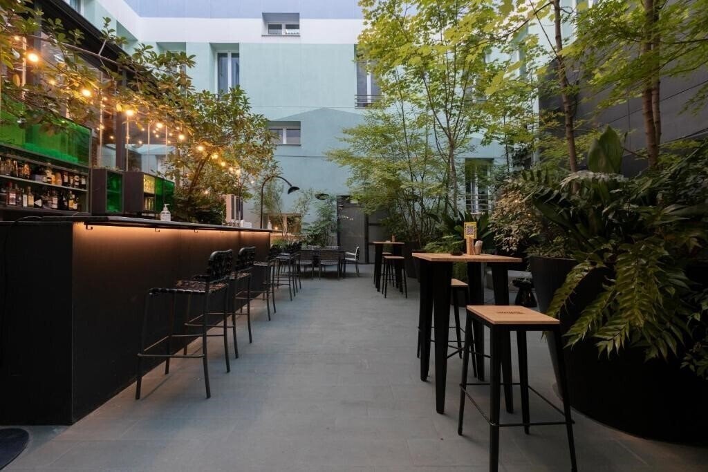 Фото Petit Palace Santa Barbara 4*