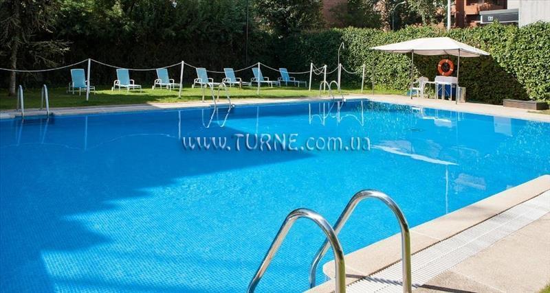 Отель Parque Avenidas 4*