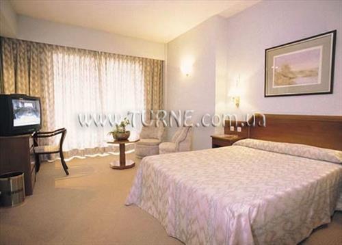 Отель Tryp Diana 3*