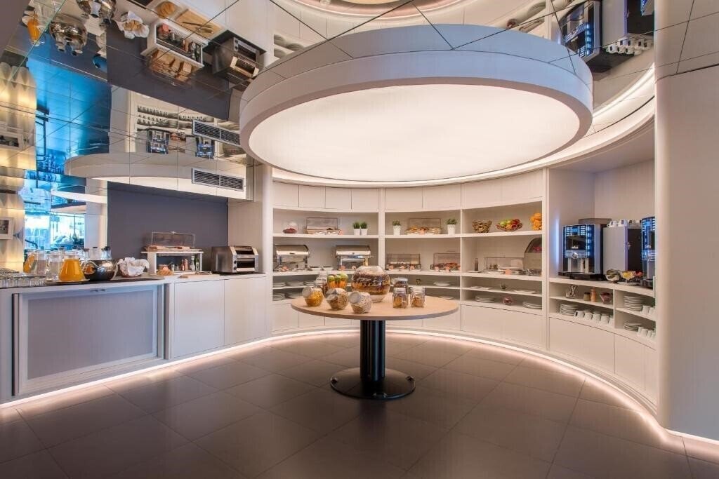 Картинка Room Mate Oscar отель без категории