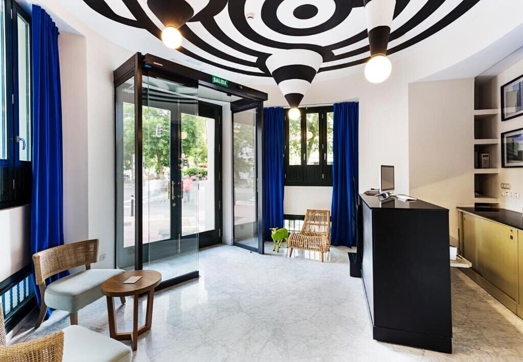 Фотография One Shot Luchana 22 4*