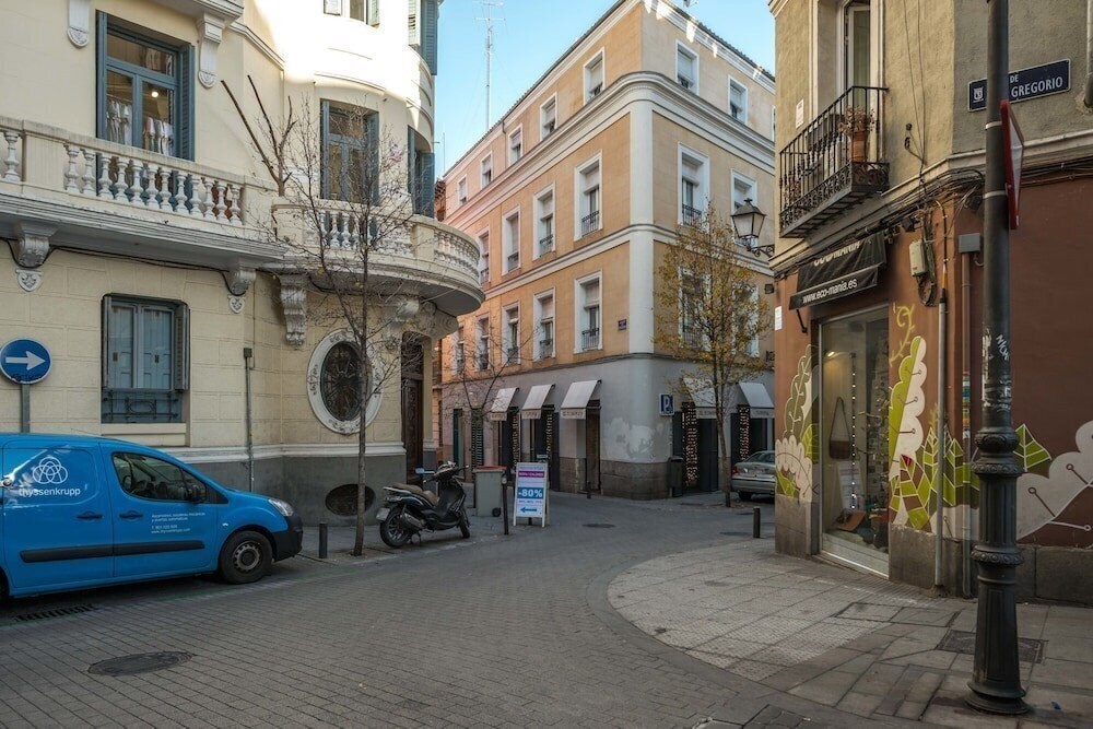 Отель Sweet Inn Apartments - Chueca 3*