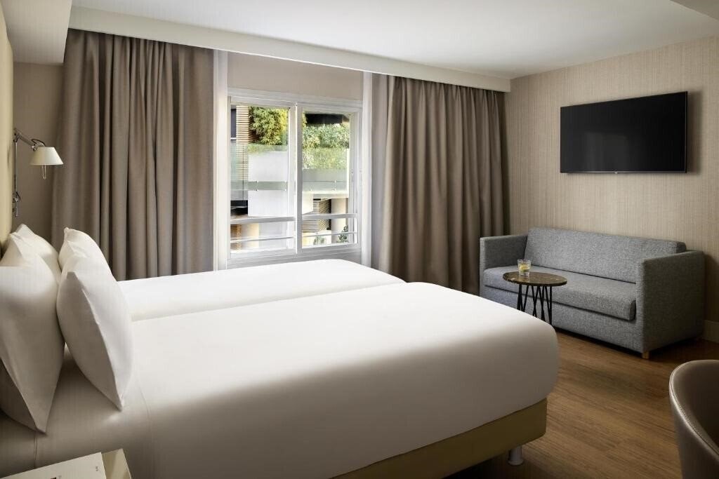 Изображение NH Paseo de la Habana 4*