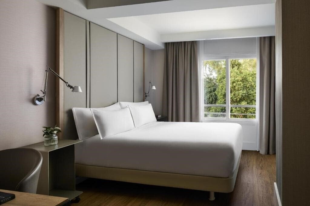 Картинка NH Paseo de la Habana 4*